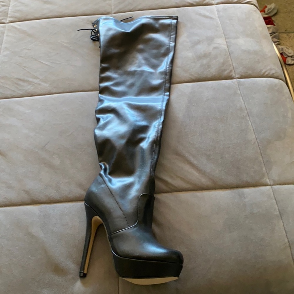 Black boots